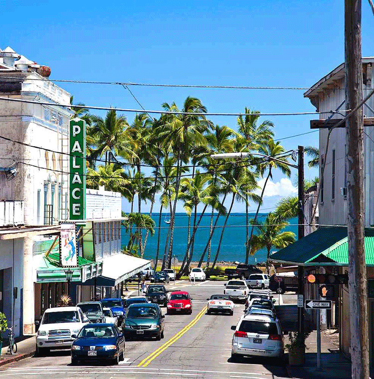 Palace Theater and Hilo Bayfront - VisualItineraries.com