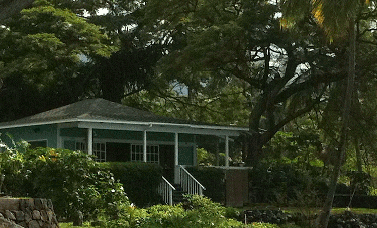 manus-cottage-back-lanai